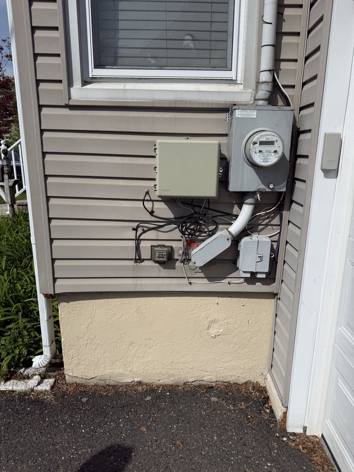 Paramus, NJ home service before the EV charger was added